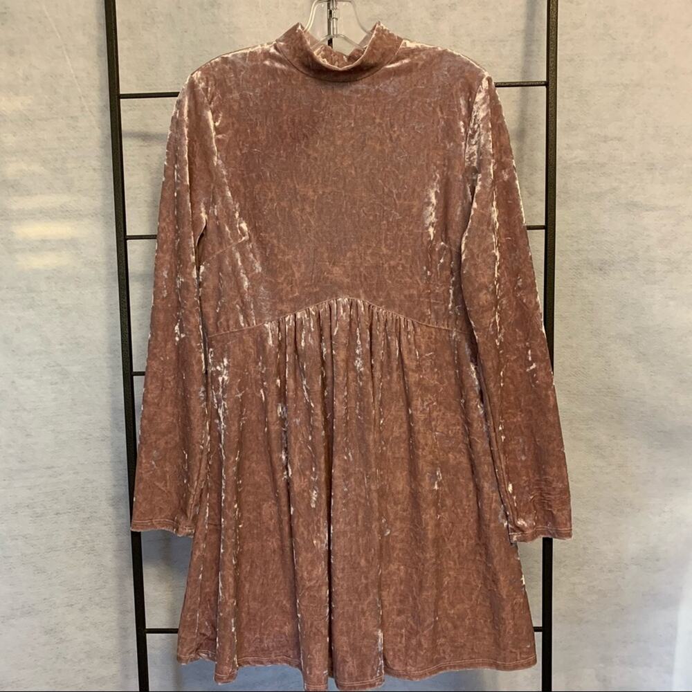 Urbanology Crushed Velveteen Dress Women's Size L‎